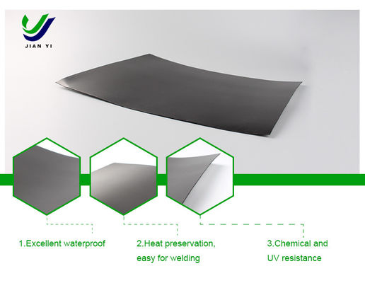 Naadloos HDPE glad geomembraan 1m-9m breed met 700% verlenging bij breuk en uitstekende chemische weerstand tegen lekken