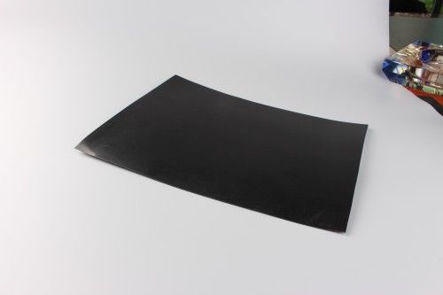 Een glad oppervlak HDPE-geomembraan met een uitstekende chemische weerstand