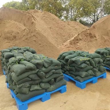 Eco-vriendelijke zandbarrièrezakken UV-bestand herbruikbaar Ontworpen voor maximale sedimentretentie 30*70cm/25*70/40*60 Wit