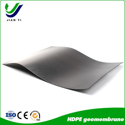 Uitstekende chemische weerstand HDPE-geomembraan voor installatie van warmweld met wig in damprojecten met glansregeling