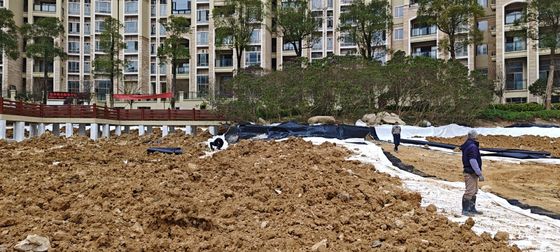 Duurzaam HDPE glad geomembraan voor kunstmatig meer Anti-Seepage Project Breeksterkte 20-80N/mm Verlenging bij breuk 700%