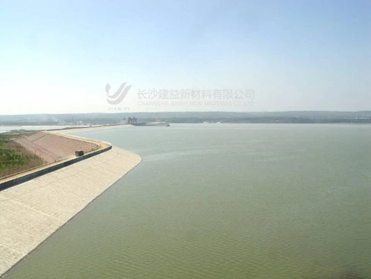 Geomembrane van polyethyleen met hoge dichtheid HDPE voor wateropslag in reservoirs en bescherming van hellingen