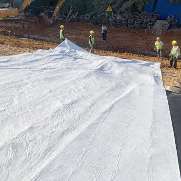 Geotextiel met wit licht gewicht en een uitstekende filterfunctie