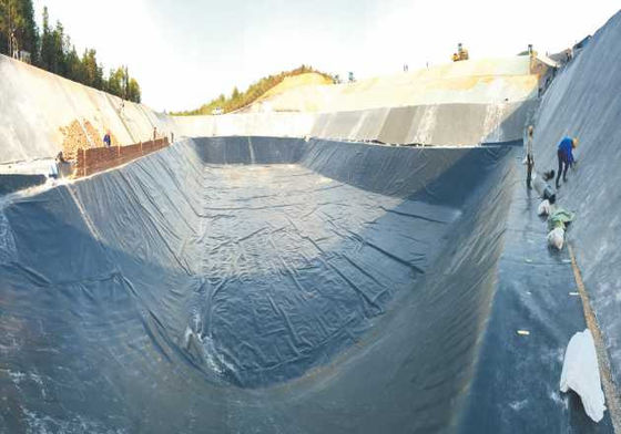 Dikke en duurzame HDPE-geomembraan De ultieme bekledingsoplossing voor infrastructuurprojecten