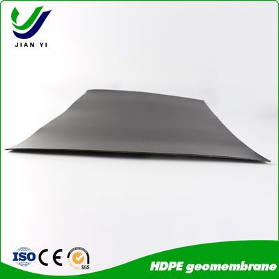 Uitstekende chemische weerstand HDPE-geomembraan in zwart voor installatie van warmweld met een wig in damprojecten voor het aanpassen van glans